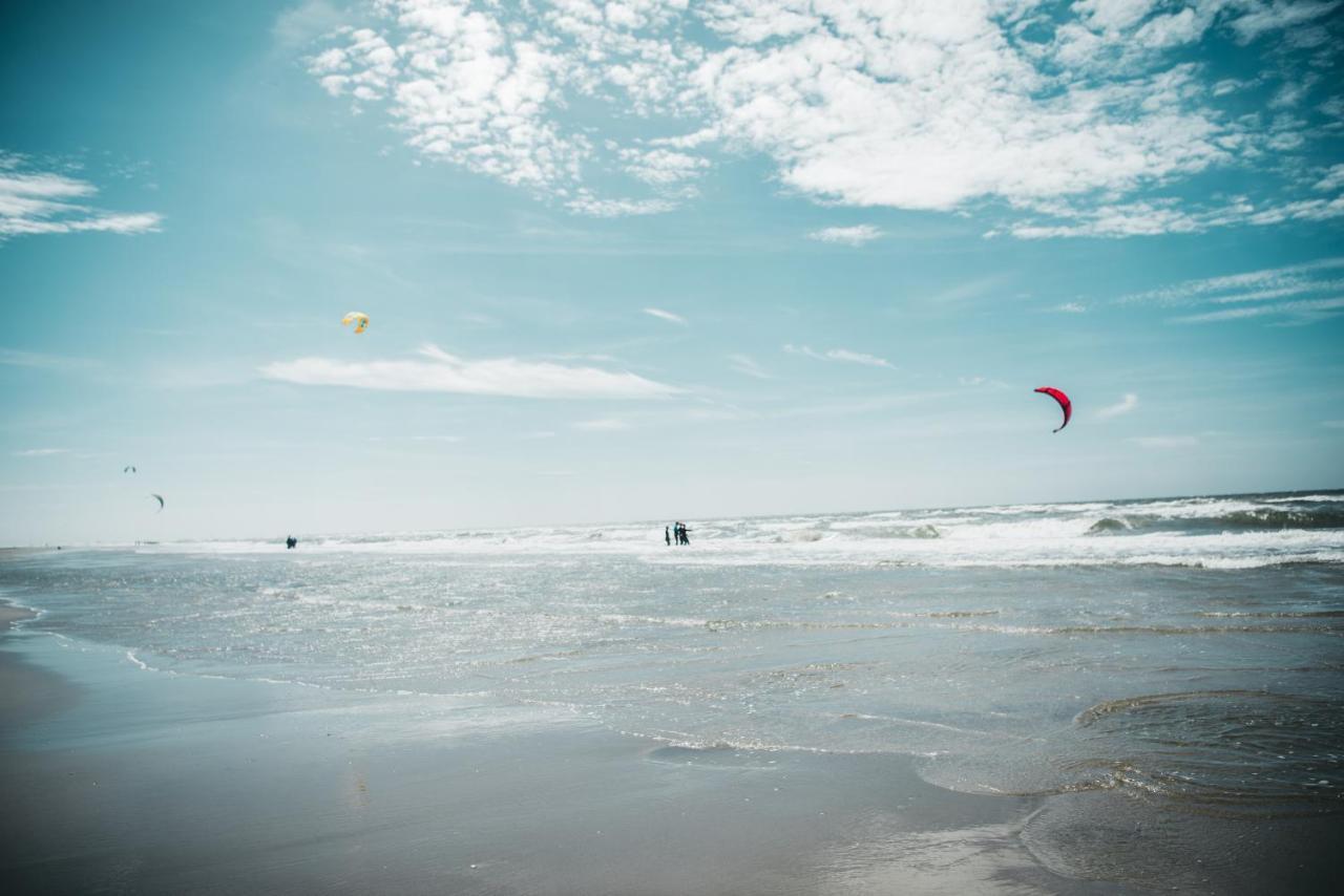 Family & Surfhostel Petten Dış mekan fotoğraf